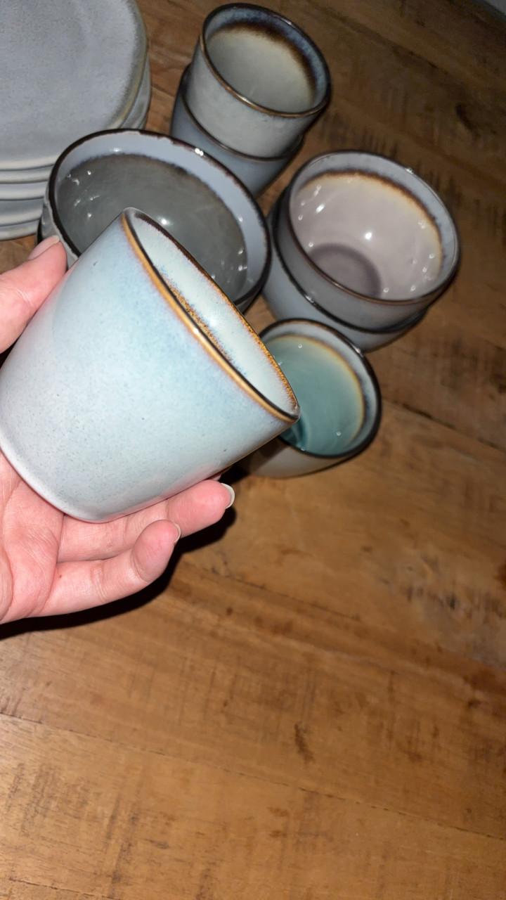 Nieuw servies Jysk 4 personen + 1 extra bord