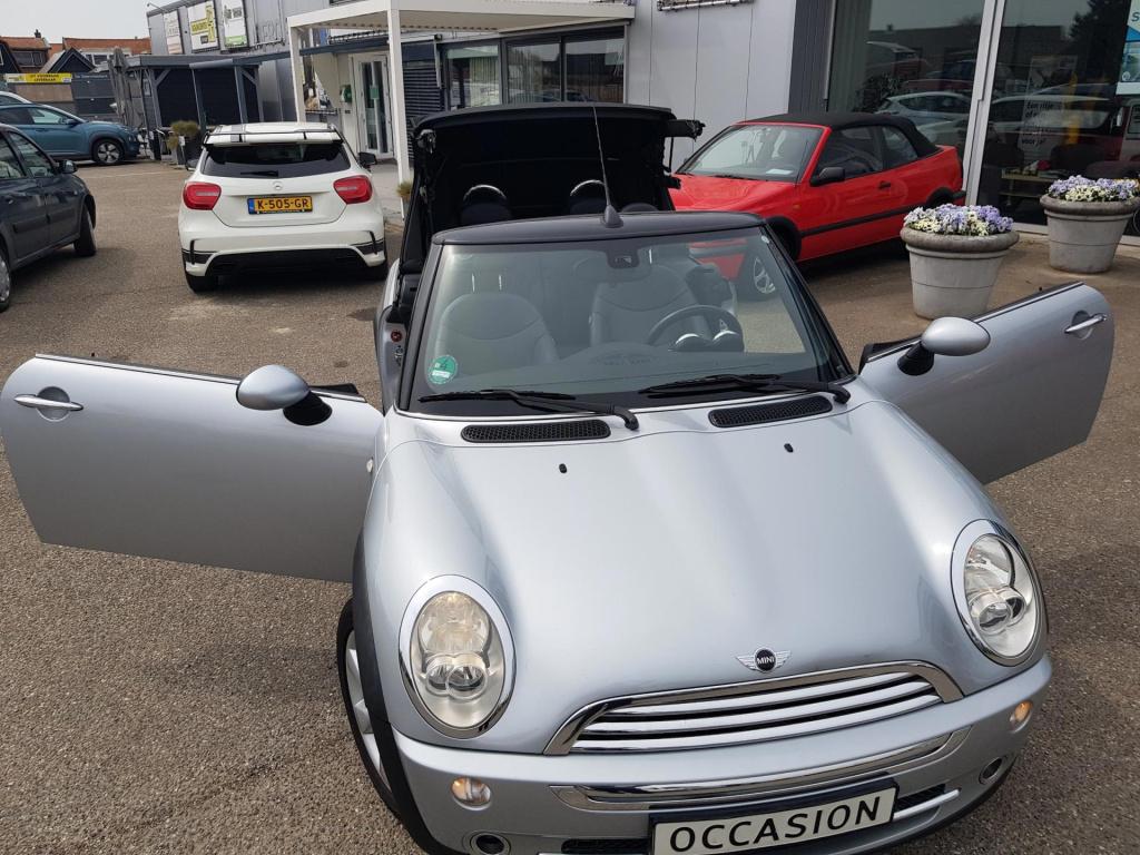 Mini Cooper Cabrio mini 1.6 chili leer.