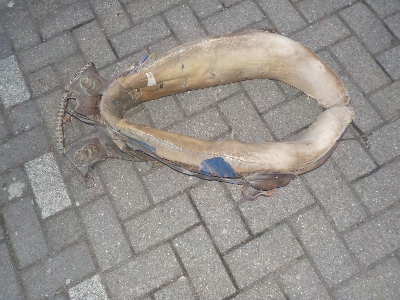 Paarden gareel in matige staat opruimprijs 20 euro