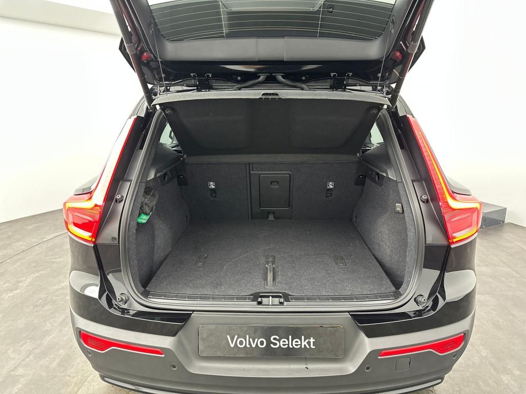 Volvo XC40 b4 197pk plus dark| 360camera| trekhaak| adap.cruise| h&k audio