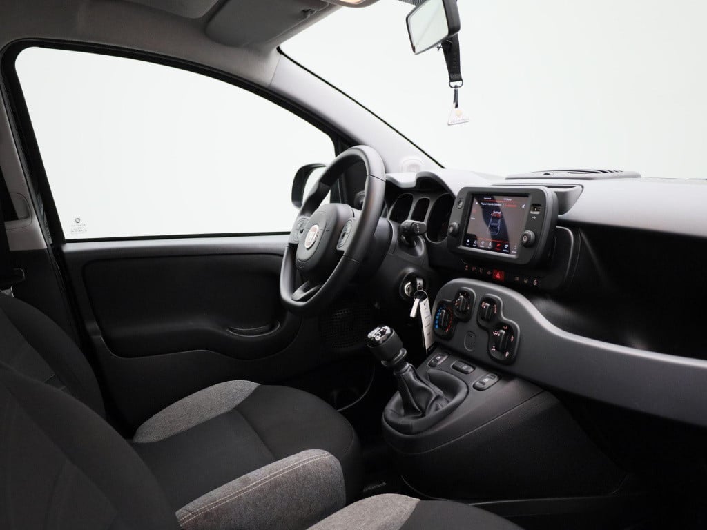 Fiat Panda 1.0 hybrid city life | bluetooth | apple carplay | airco | dab
