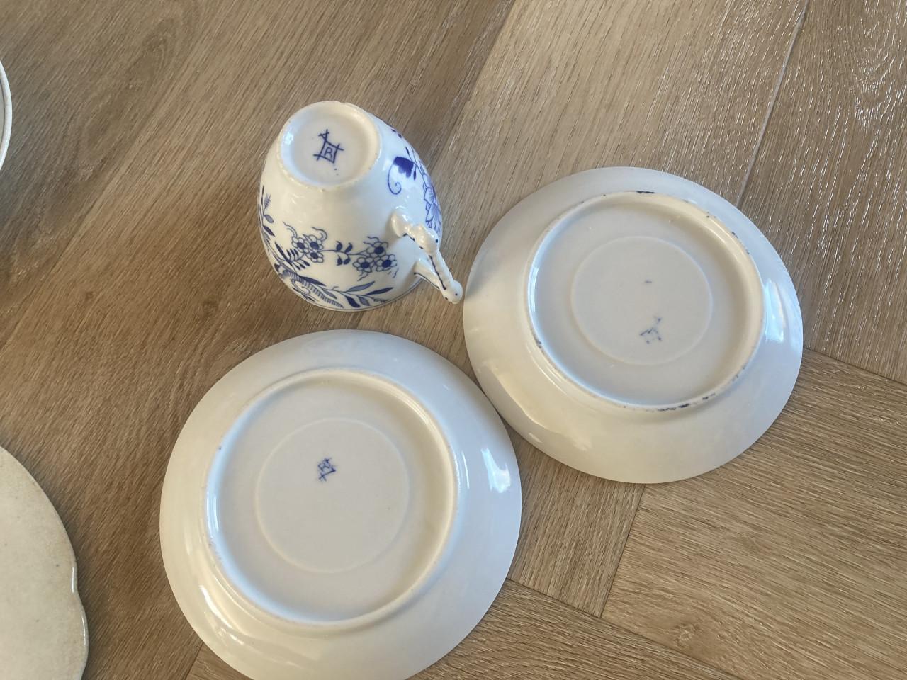 8 stuks Porcelein regout zwiebelmunster