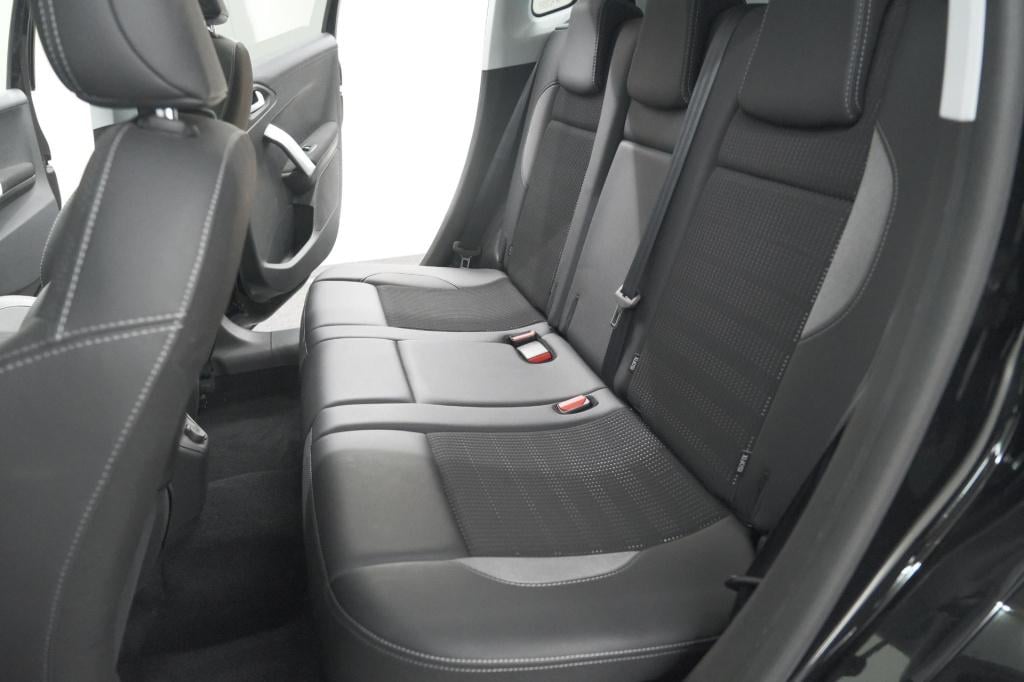 Peugeot 2008 puretech 110 allure | panoramadak | navigatie | camera | parke