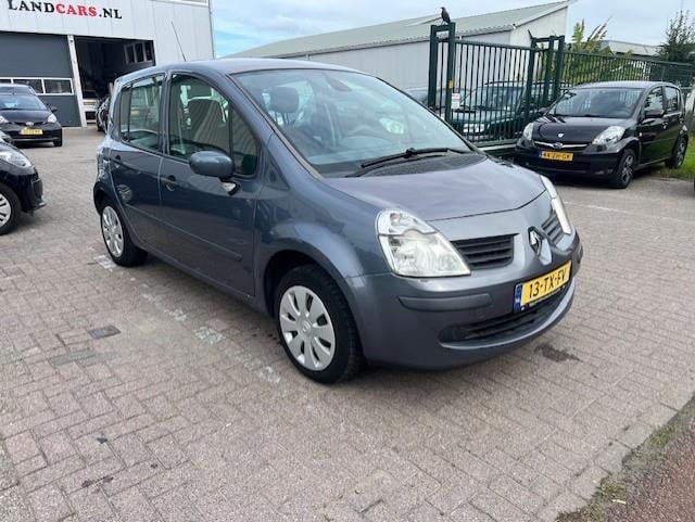 Renault Modus 1.4-16v air met trekhaak