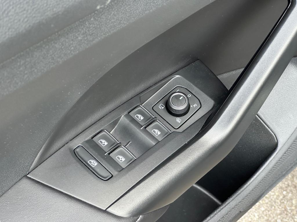 Volkswagen T-cross 1.0 tsi goal | navi | climate | led | stoelverwarming | 