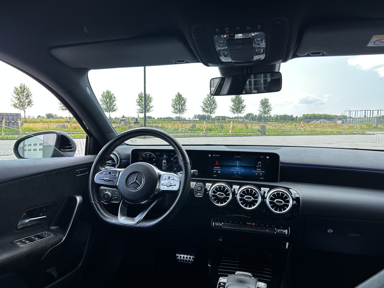 Mercedes A-klasse 200 AMG-LINE /GARANTIE/CARPLAY/APK/STOEL