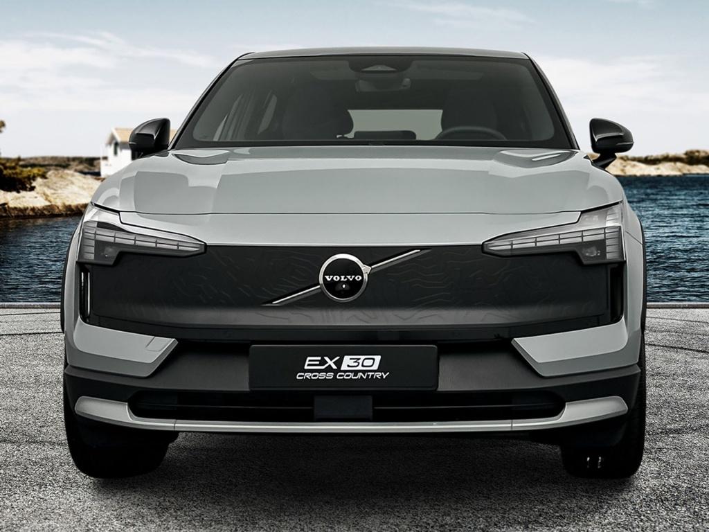 Volvo Ex30 cross country p5 long range ultra europa