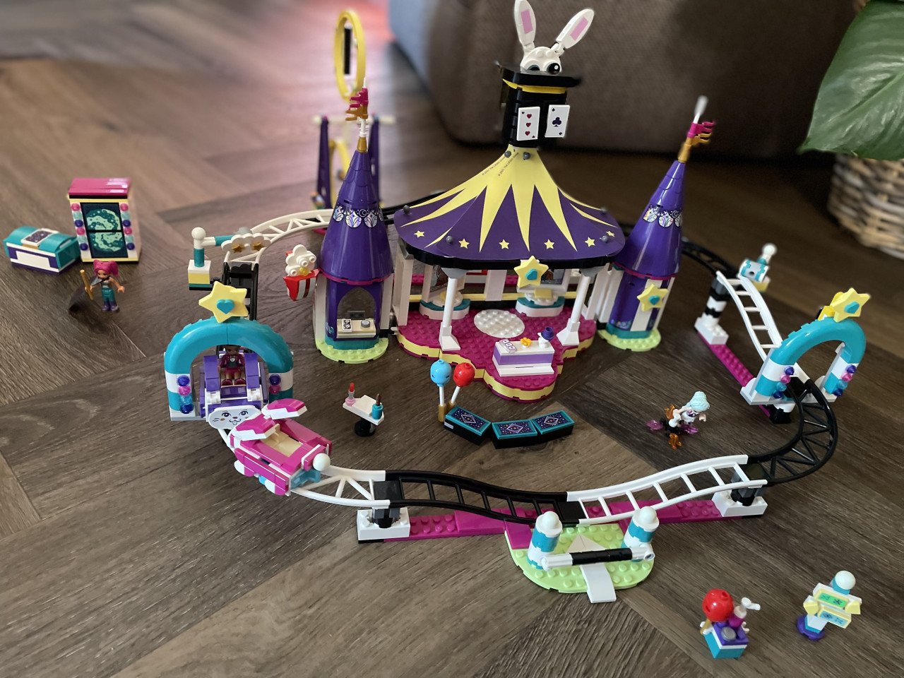 Lego Friends: Magische kermisachtbaan 41685
