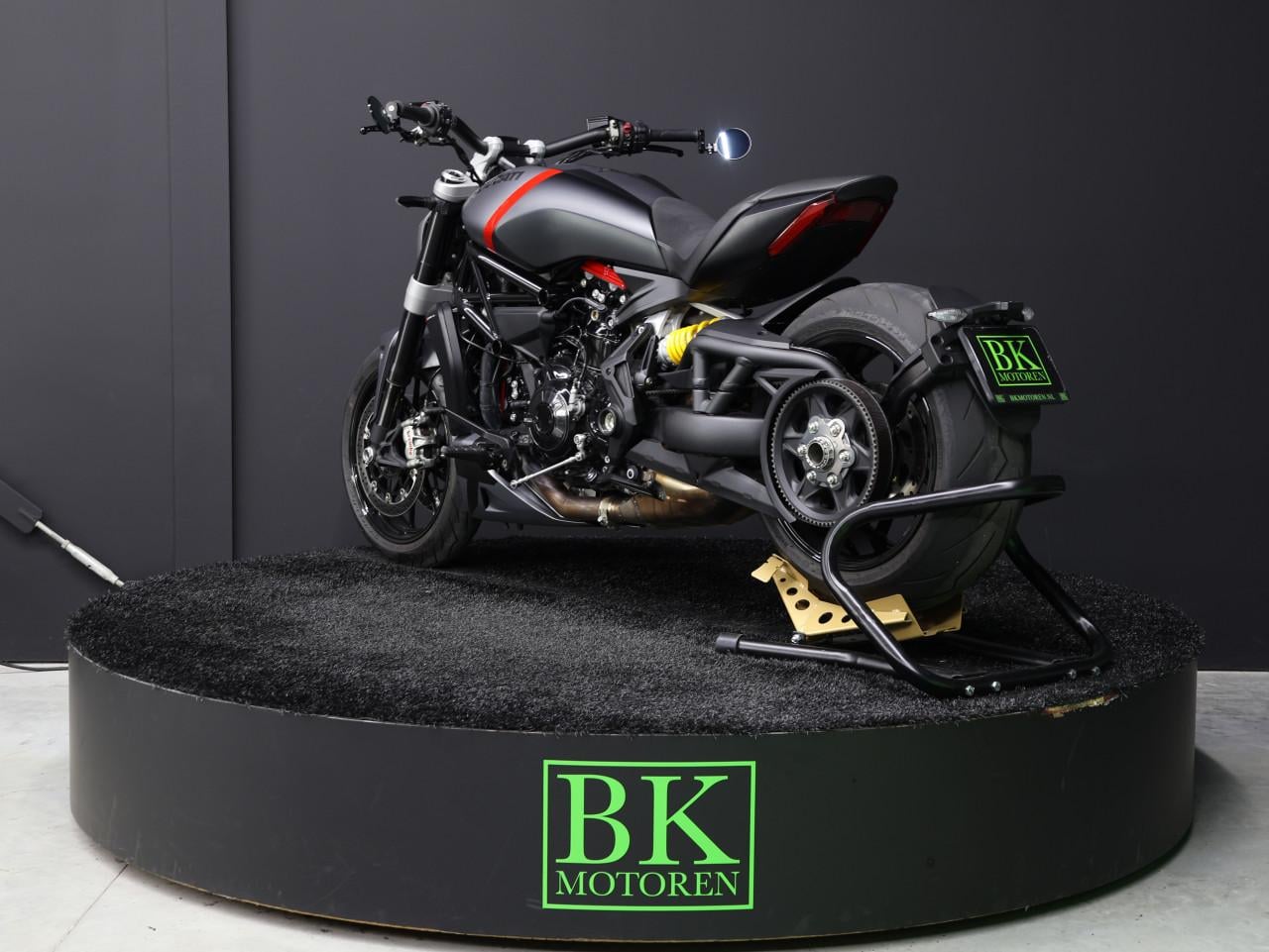 XDIAVEL BLACK STAR | 50st. Gelimiteerd!