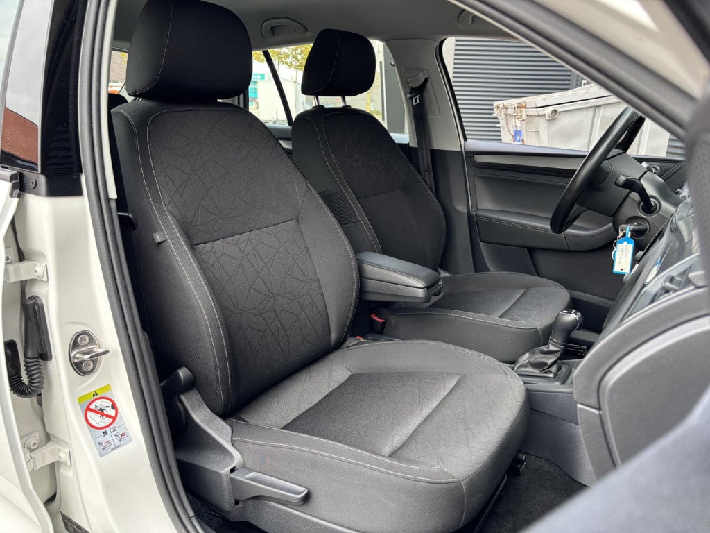 Skoda Rapid spaceback 1.0 tsi greentech clever | trekhaak | navigatie | sto