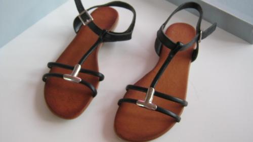 NIEUW MANFIELD SANDALEN MAAT 37 VOOR 20 EURO