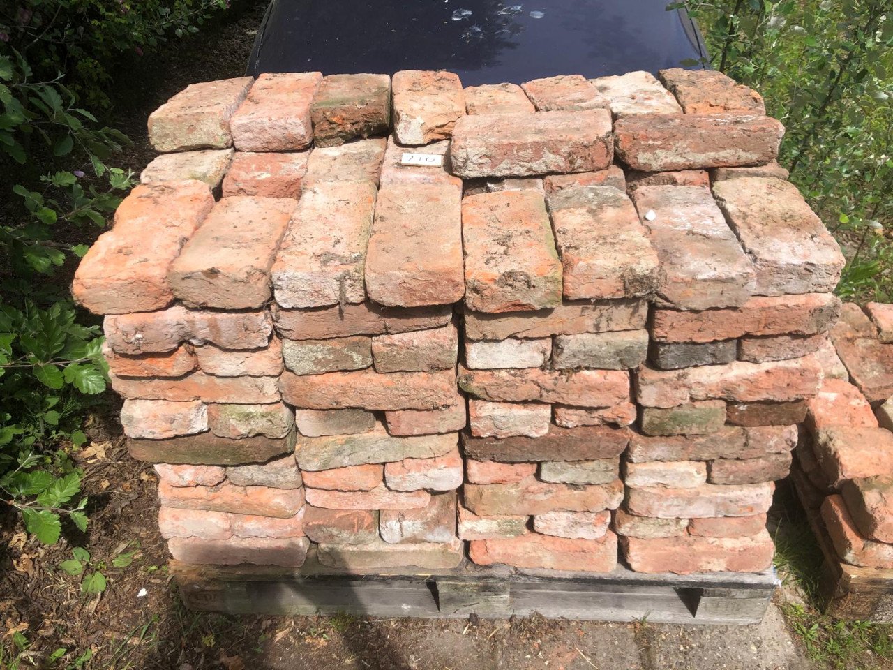 Ruim 12 M2 oude Kloostermoppen 30 x 14 x 7 cm