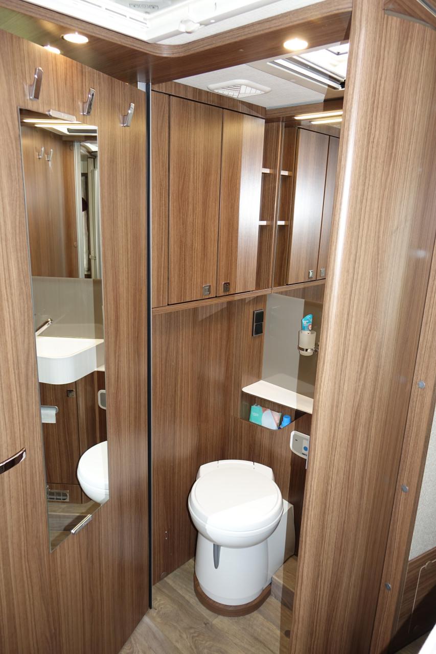 Hymer BMC-I 690 | 170PK Automaat | Hydraulisch Level-systeem | Alde I LPG