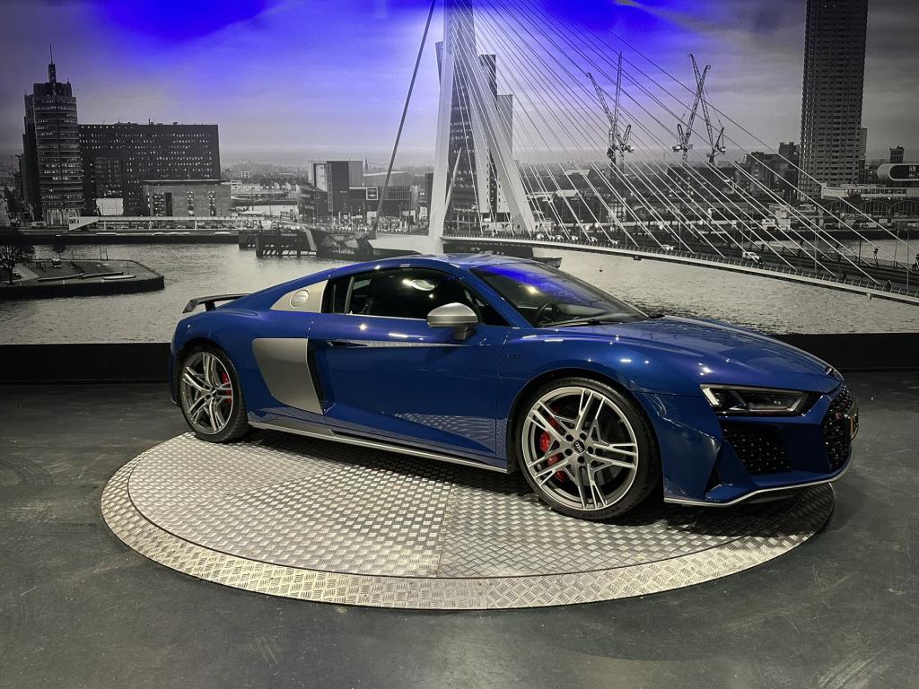 Audi R8 5.2 performance quattro 620pk *btw*b&o*keramisch*bucket seats*carbo