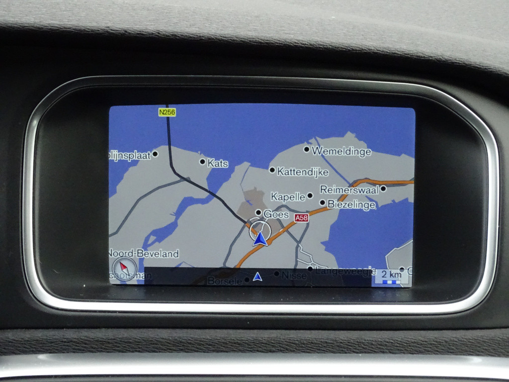 Volvo V40 1.6 t2 momentum | stoelverwarming | navi | bluetooth