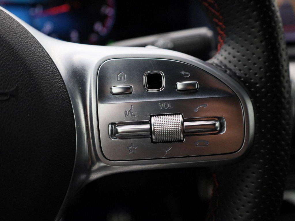 Mercedes-Benz A-Klasse 180 business solution amg | automaat | lmv | sfeer v