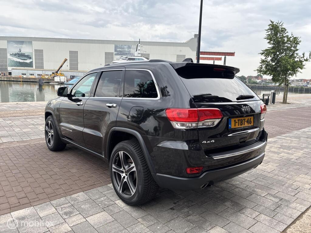 Jeep Grand Cherokee 3.0CRD Limited 4X4 Pano km185.990 BJ2014