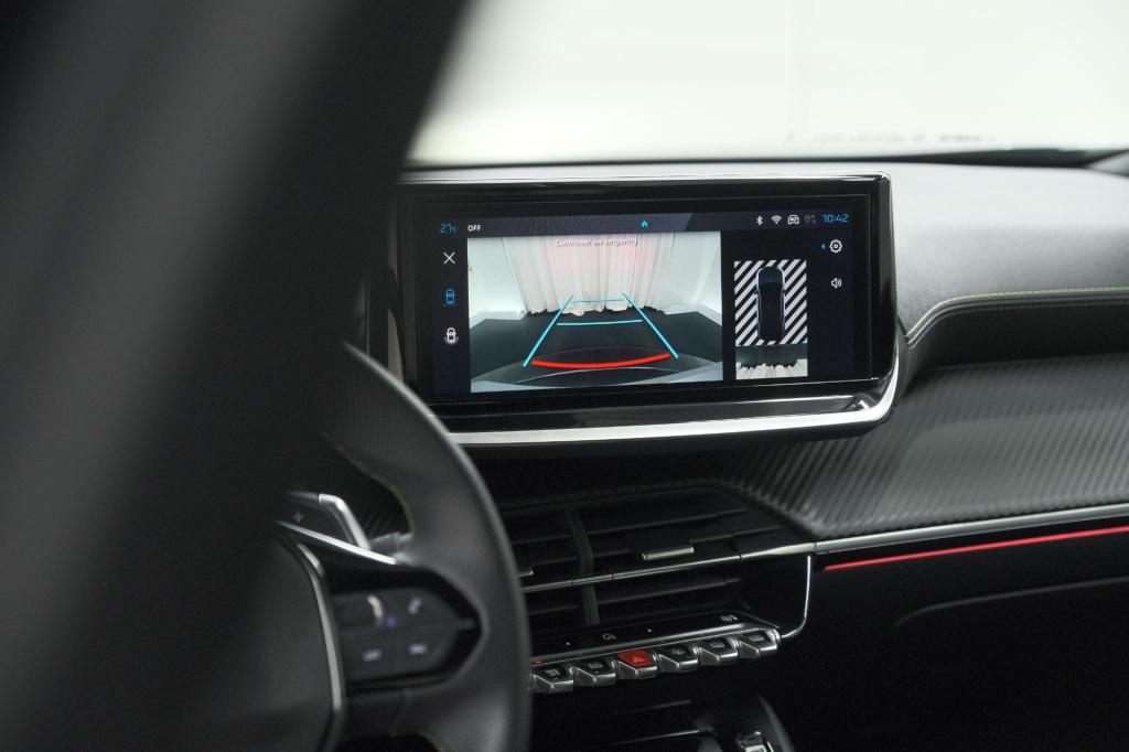 Peugeot 2008 1.2 hybrid 145 gt | camera | apple carplay | parkeersensoren