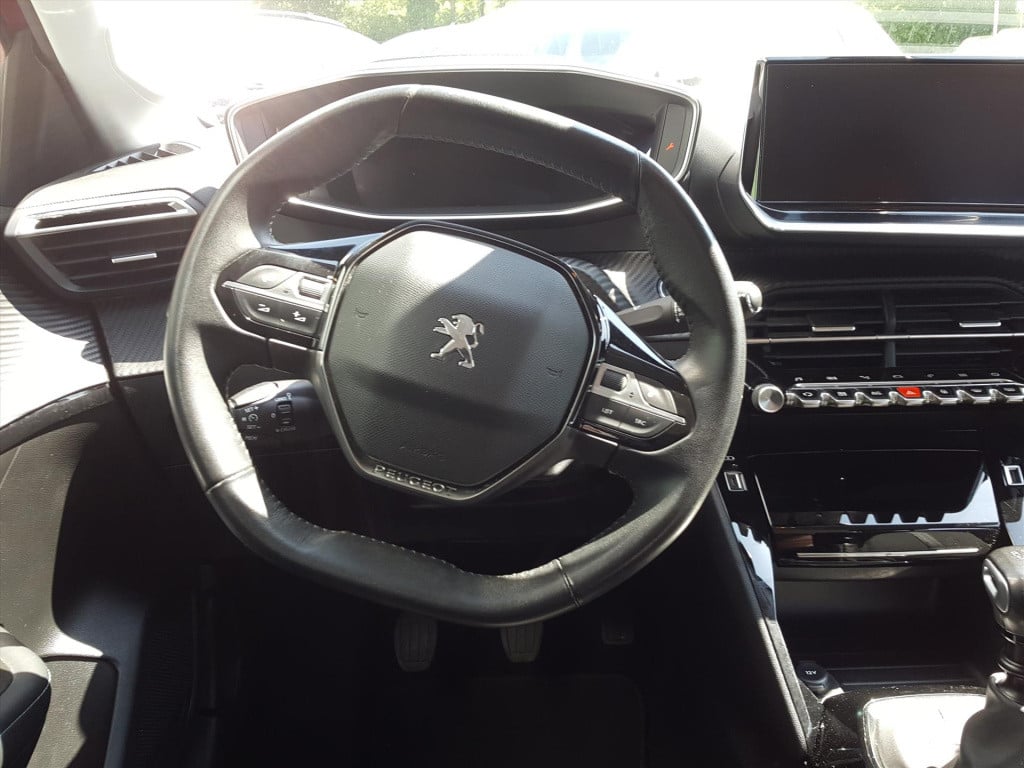 Peugeot 208 allure 1.2 puretech 100pk | 3d-navigatietomtom&bluetooth&dab+ |