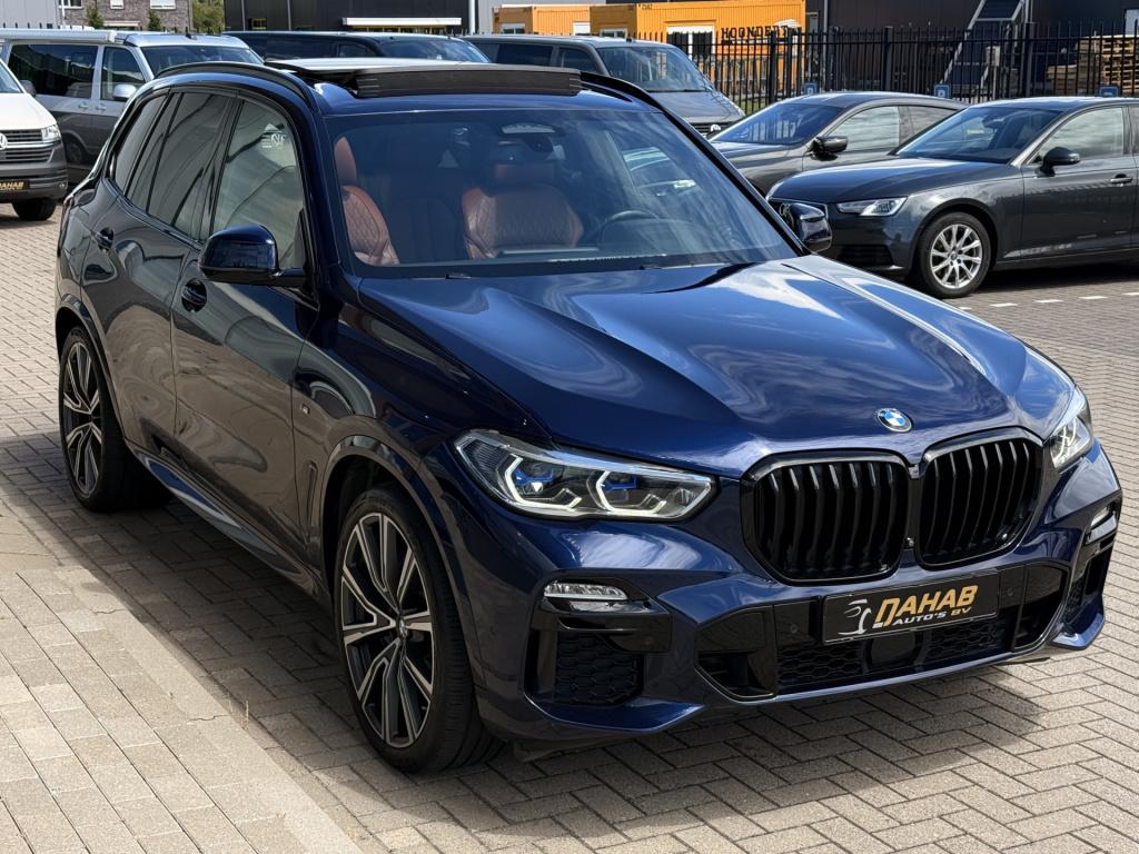 BMW X5 xdrive45e m-sport individual | acc | h/k | skylounge | stoelverwarmi