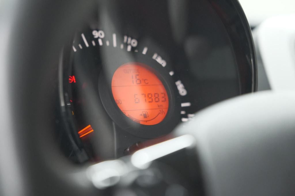 Citroen C1 1.0 vti feel | airco | bluetooth radio | getint glas | 5 deurs