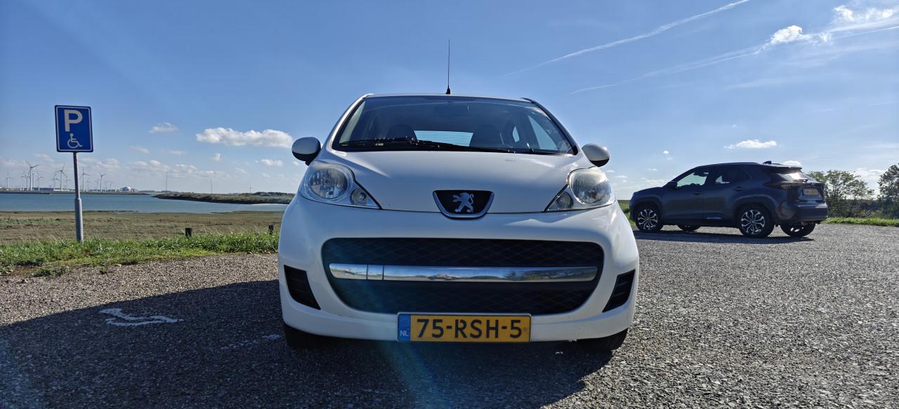 Peugeot 107, 178.000 km, apk tot feb '27