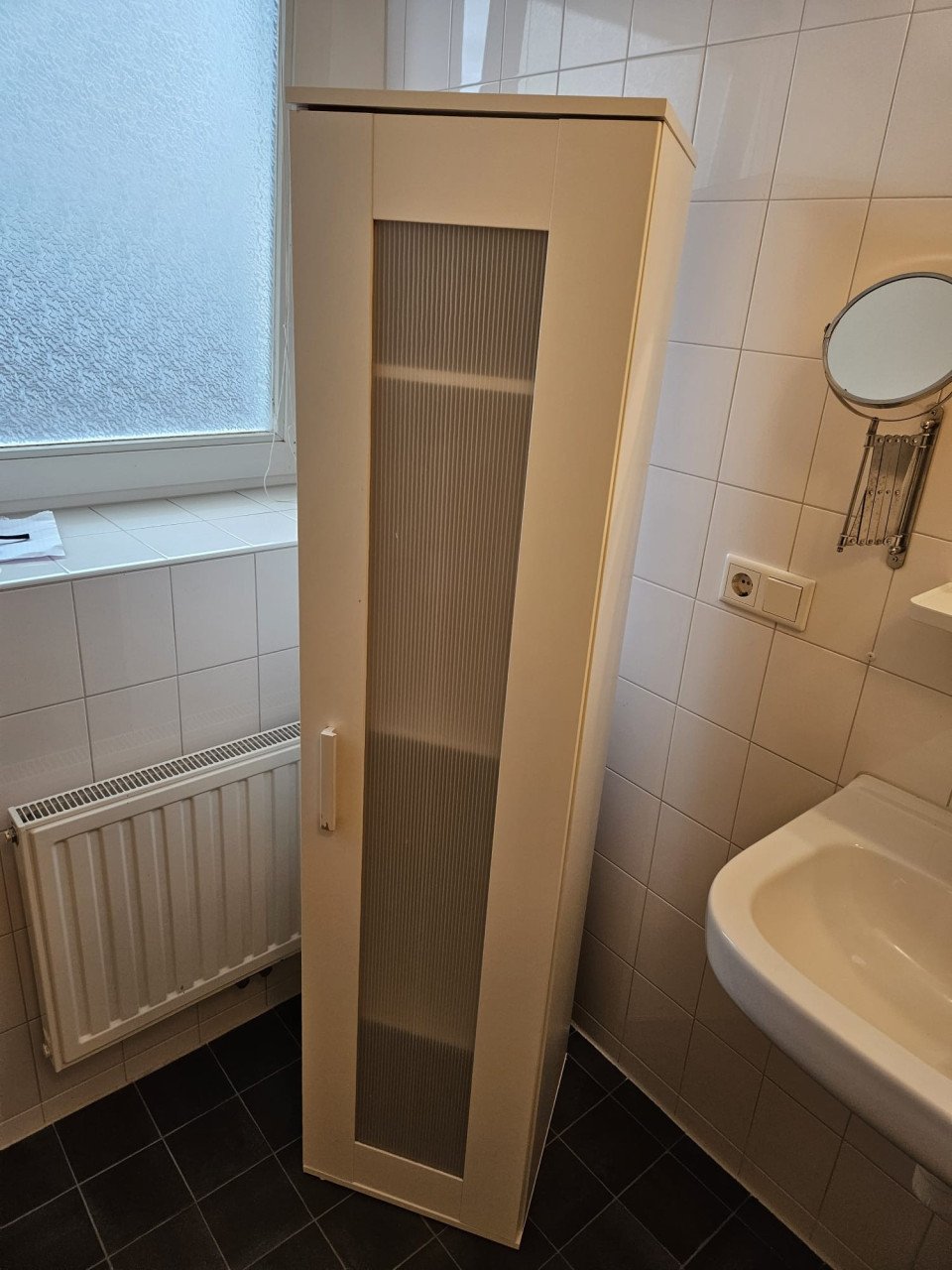 Hoge badkamerkast