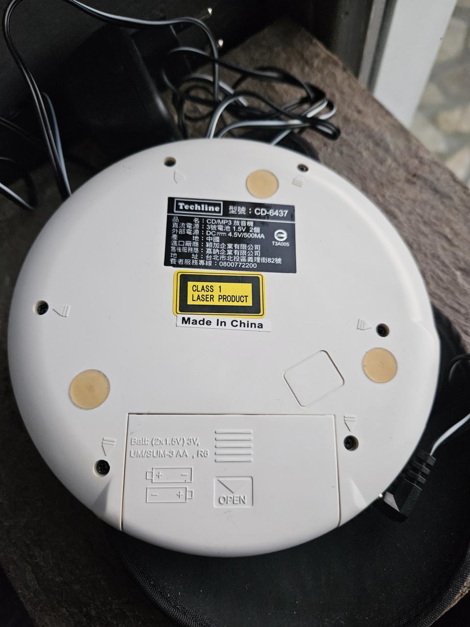 Goede draagbare Marquant TCM cd discman en MP3 speler in een