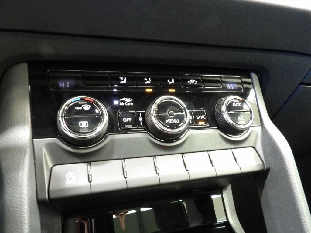 Skoda Karoq 1.5 tsi act greentech 150pk dsg-7 sportline business