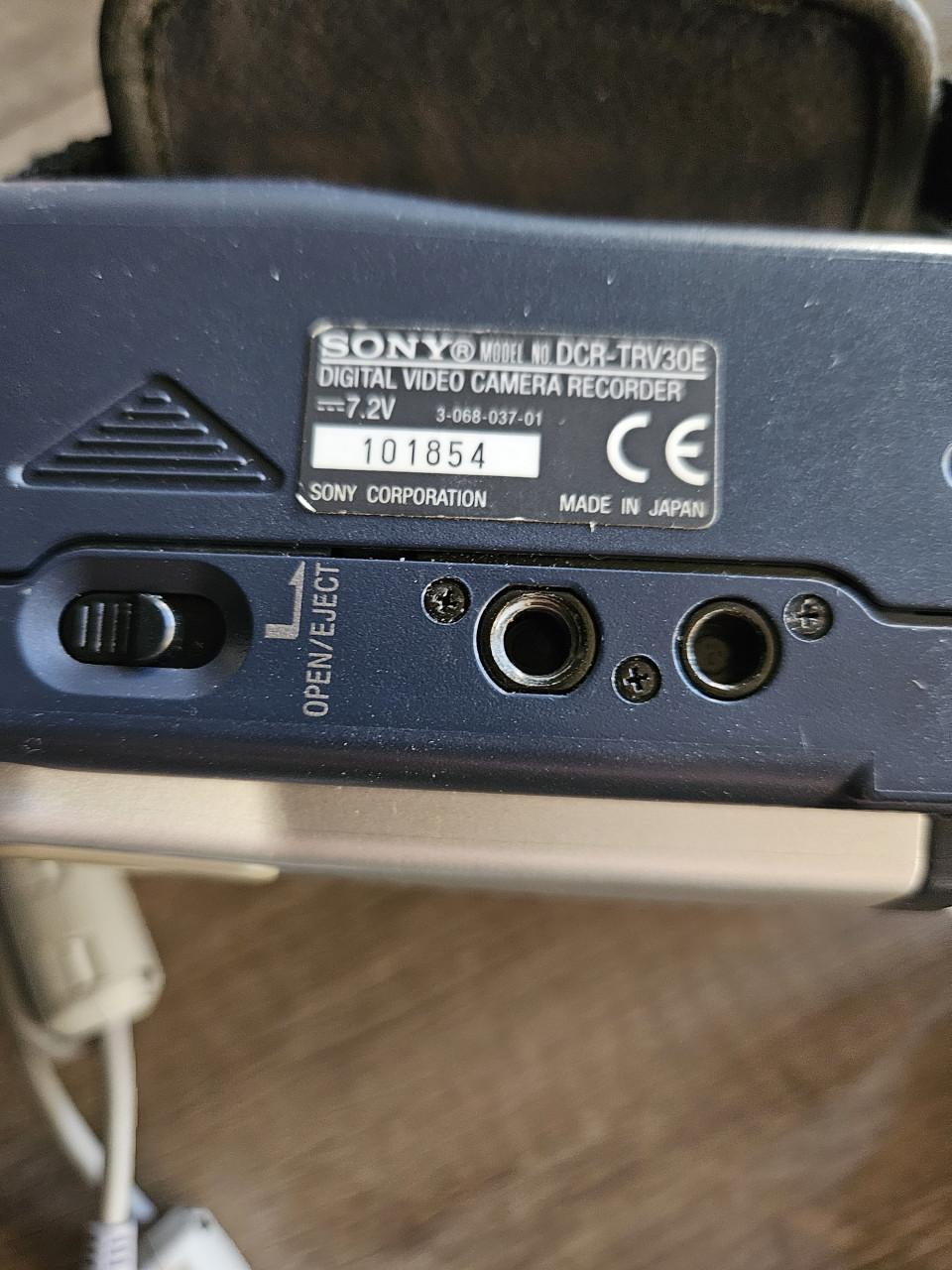 Complete en werkende Sony DCR-TRV30 e mini dv camcorder