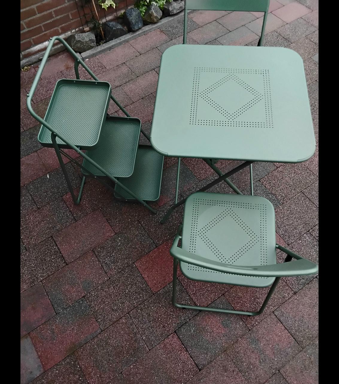 Tuinset nieuw groen nieuw metaal 2 stoelen tafel en bijzettafeltje