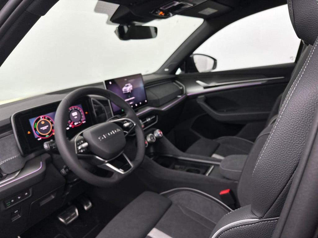 Skoda Kodiaq sportline business 1.5 tsi phev 150 kw / 204 pk su