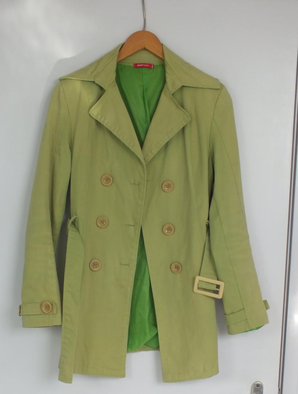 Mooie trenchcoat Appelgroen, maat S