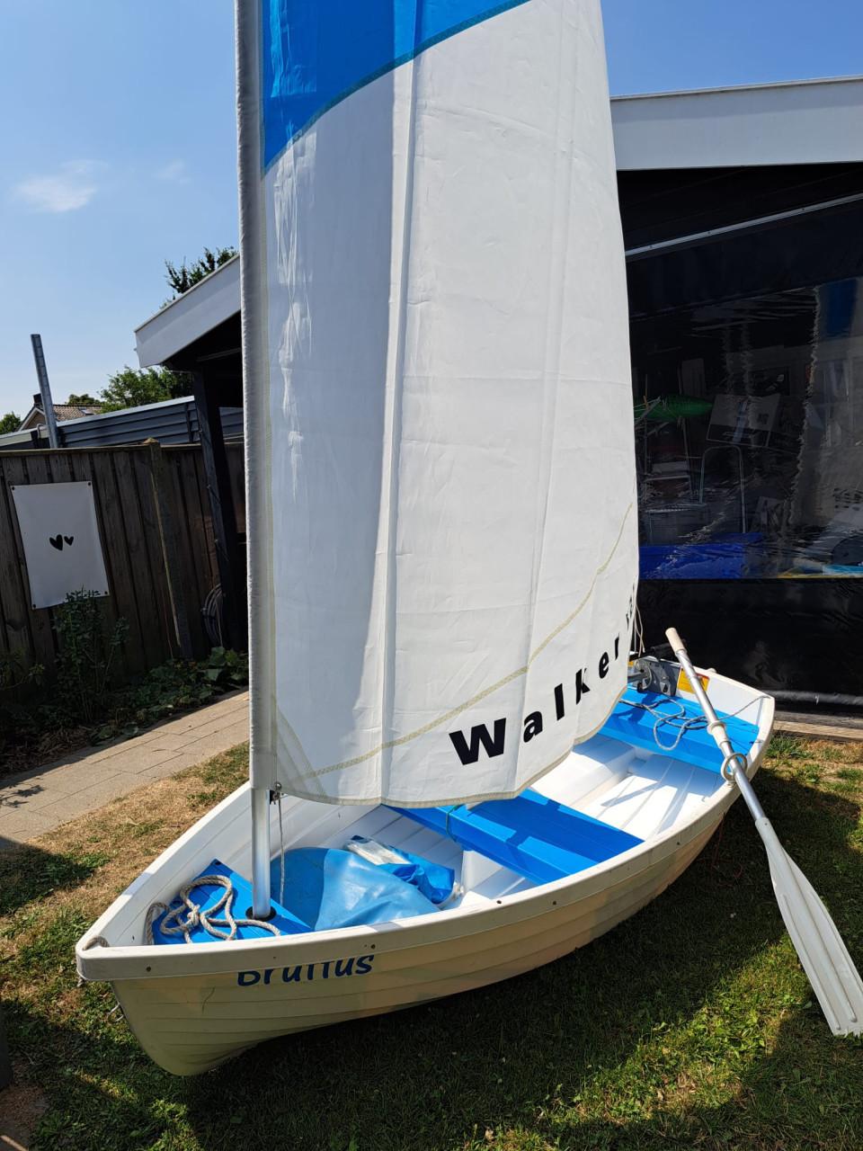 Walker bay 8 zeil bootje