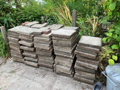 Gratis 150 Tegels / betontegels 30x30