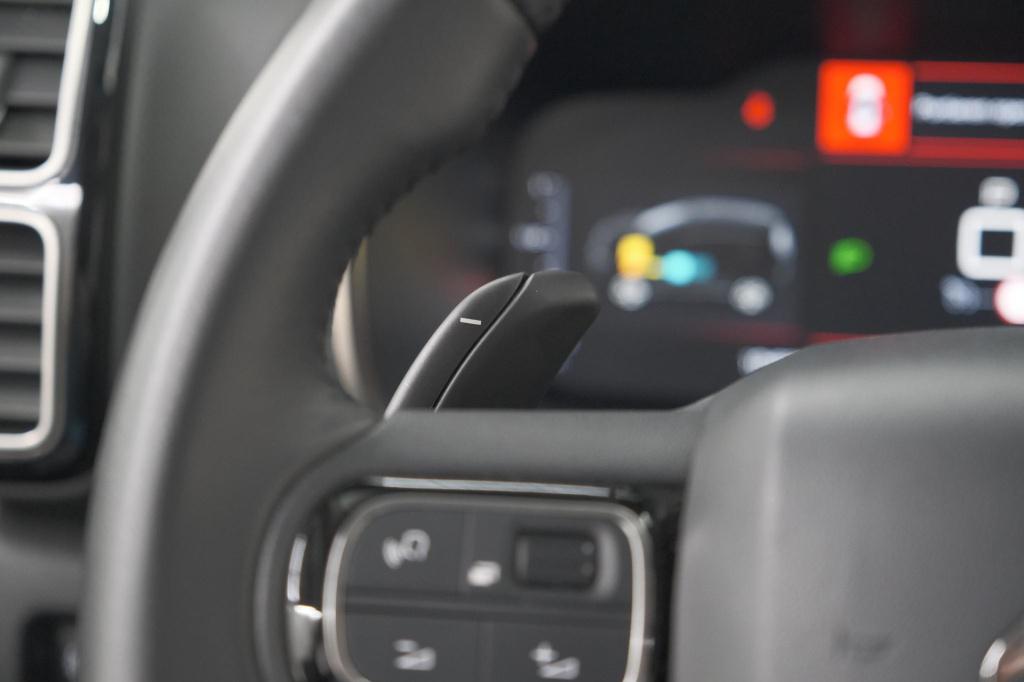 Citroen C5 Aircross 1.2 hybrid 136 plus | camera | navigatie | parkeersenso