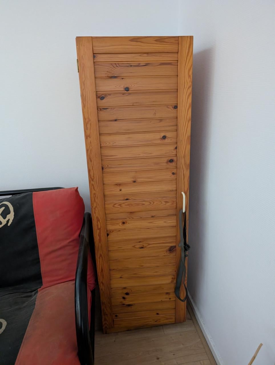 Meerdere Kasten, mogen GRATIS weg.