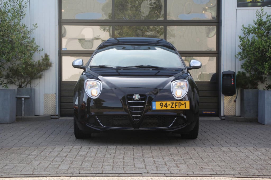 Alfa Romeo MiTo 0.9 twinair sportiva - leder - navi - pano - 18inch - org n
