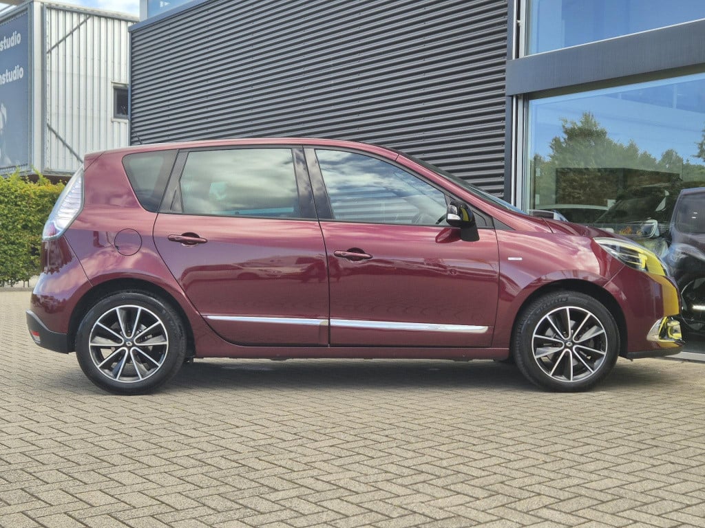 Renault Scenic tce 130 bose navigatie, trekhaak, climate control, cruise co