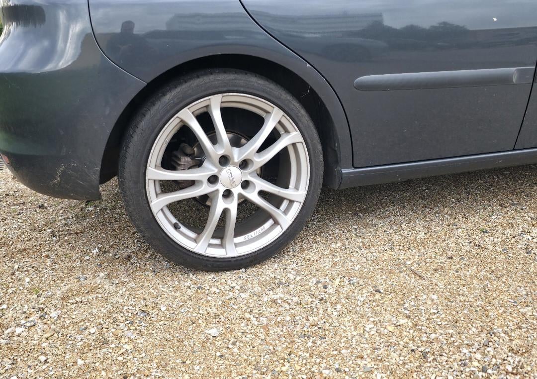 Seat Ibiza 5drs 1.6 benzine airco cruise dikke velgen