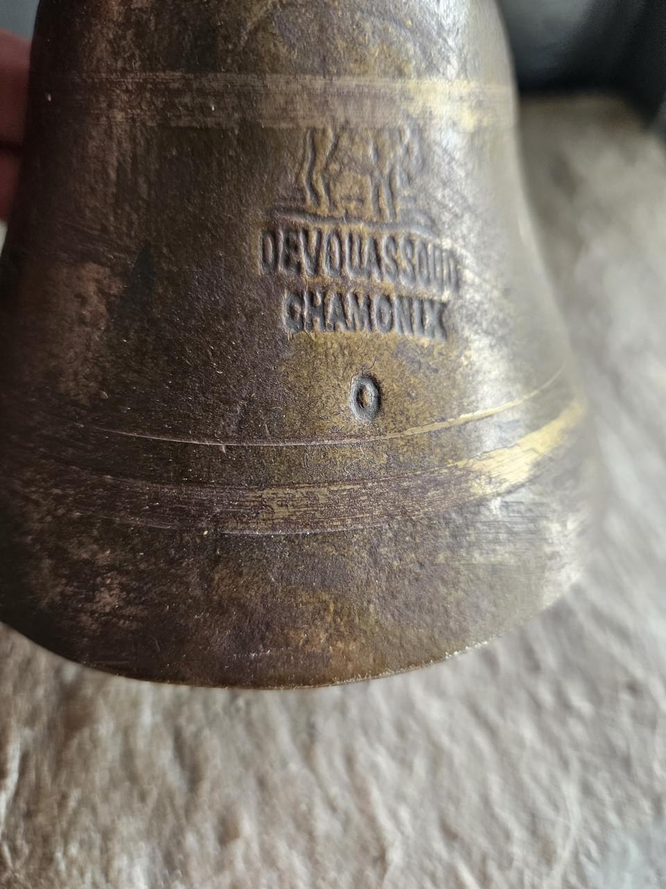 Prachtige antieke bronzen bel - Devouassoud Chamonix