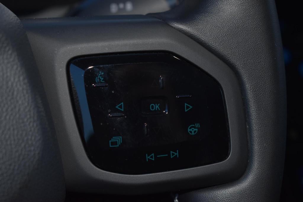 Ford Explorer premium extended range rwd 77 kwh | panoramadak | climate con