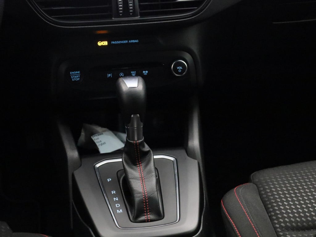 Ford Focus wagon 1.0 ecoboost hybrid st-line btw auto! | 17'' lmv | automaa