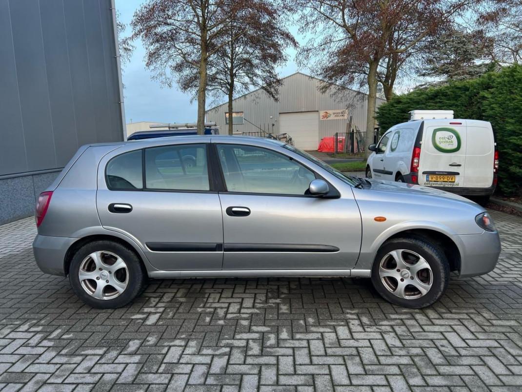 Nissan Almera 1.8 Acenta 146.078km