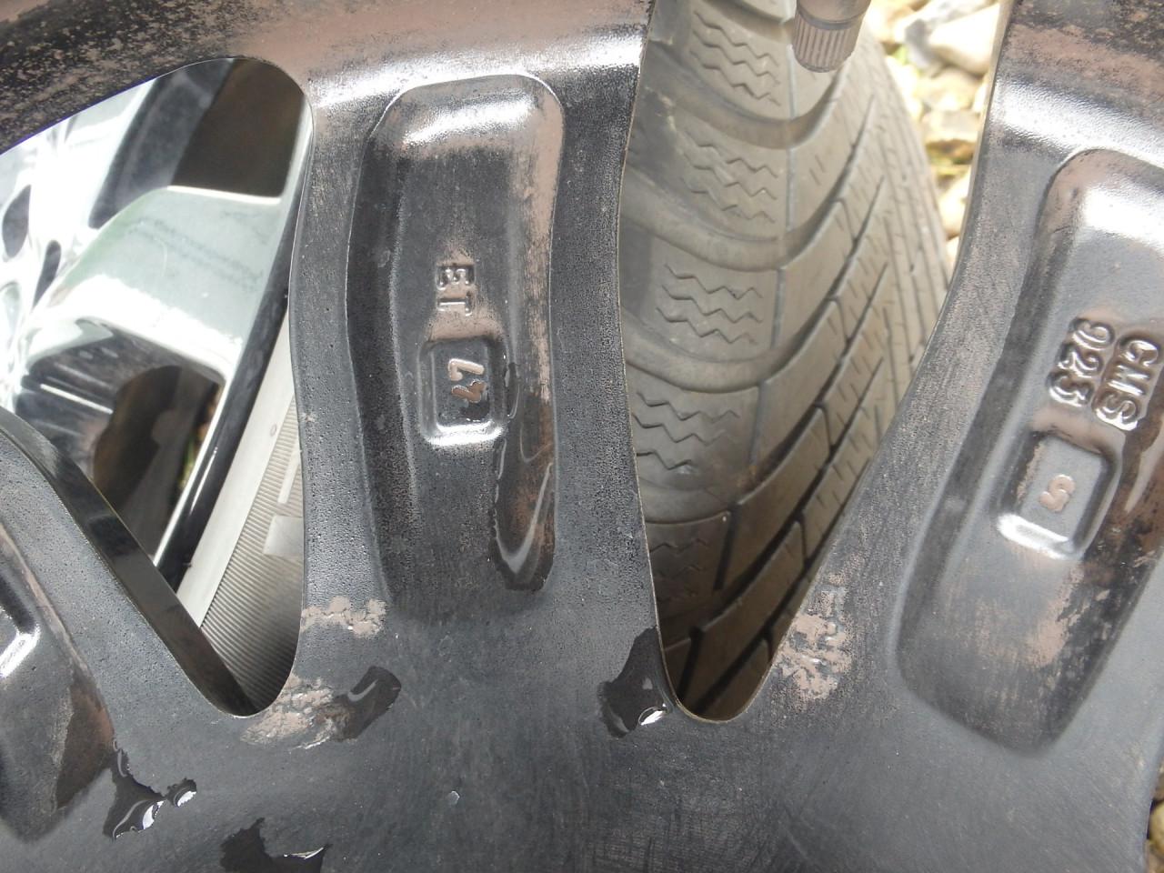 SET NIPPON velgen 7,5J x 17, steek 5x114,3 en ET47 met banden.