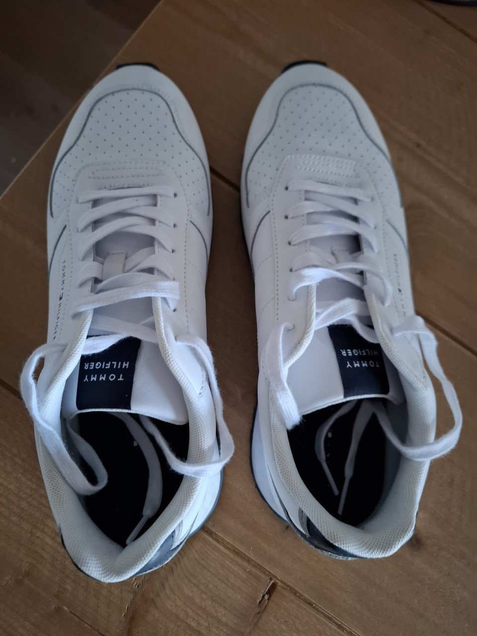 Tommy Hilfiger sneakers