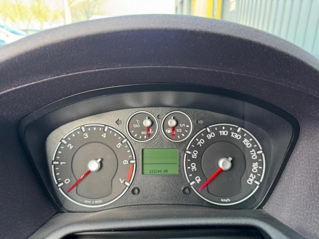 Ford Fusion 1.6-16v futura | automaat | leer