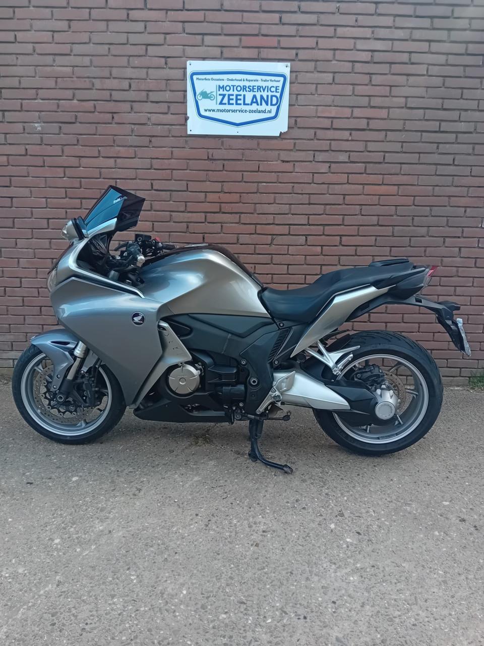 Honda VFR 1200 F | DCT