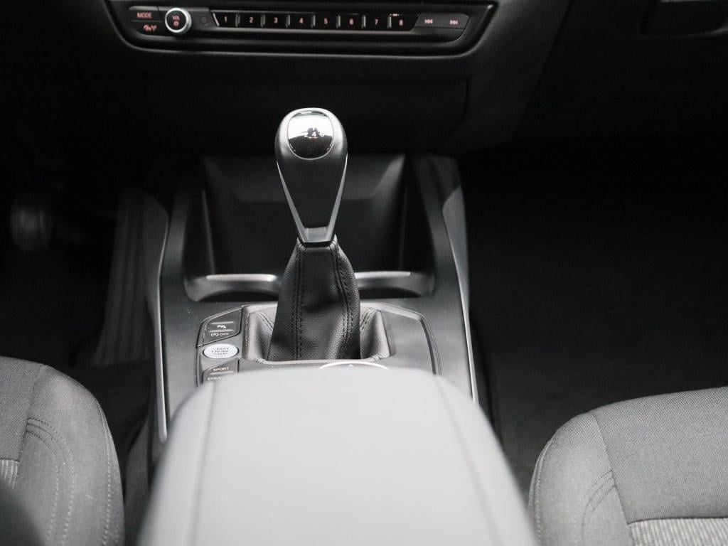 BMW 1 Serie 118i executive | navigatie | climate control | parkeer sensoren