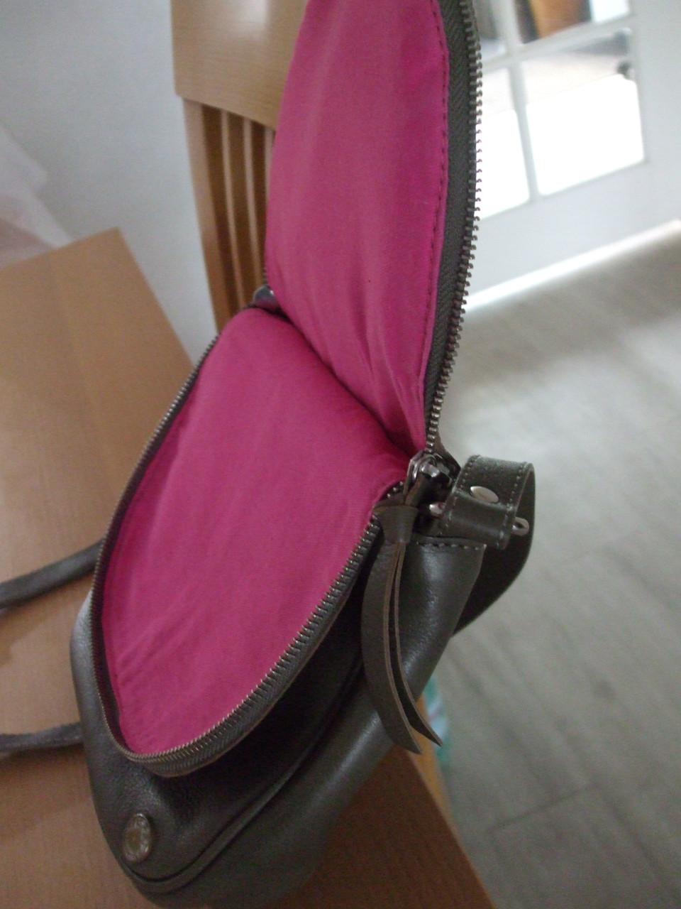 Te koop leuke schoudertas.(nieuw).